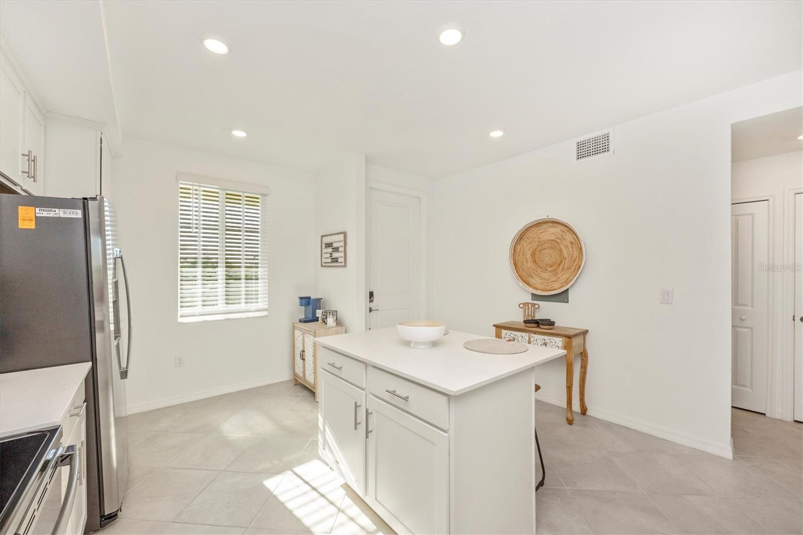 Image 11 of 99 For 12280 Wellen Golf Street 205