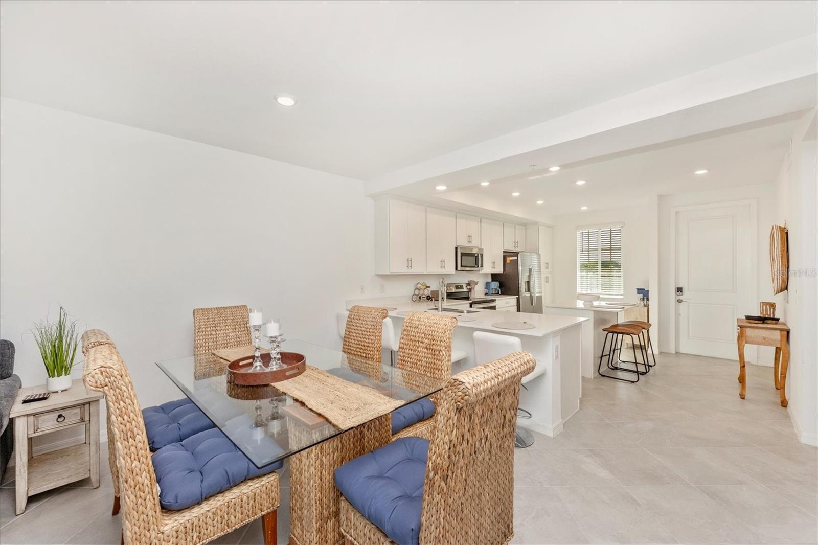 Image 14 of 99 For 12280 Wellen Golf Street 205