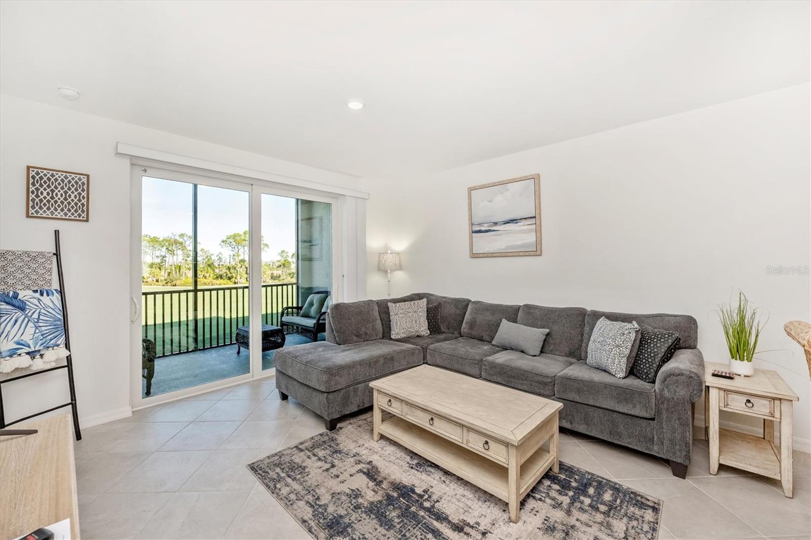 Image 15 of 99 For 12280 Wellen Golf Street 205