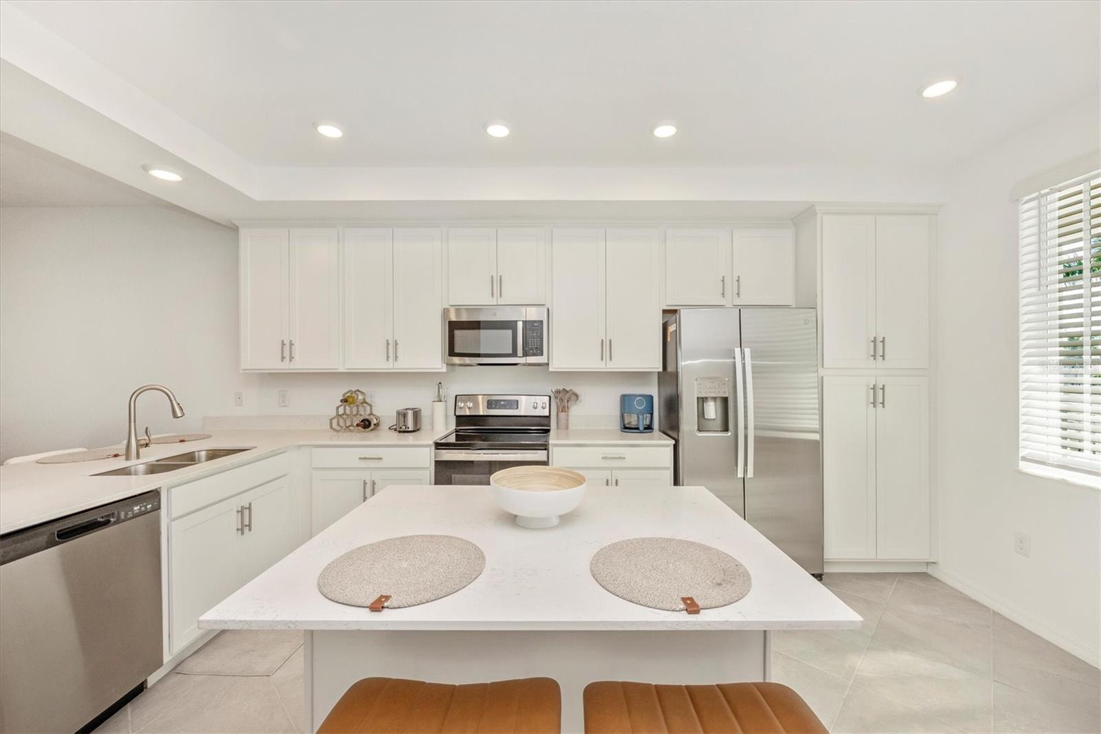 Image 5 of 99 For 12280 Wellen Golf Street 205