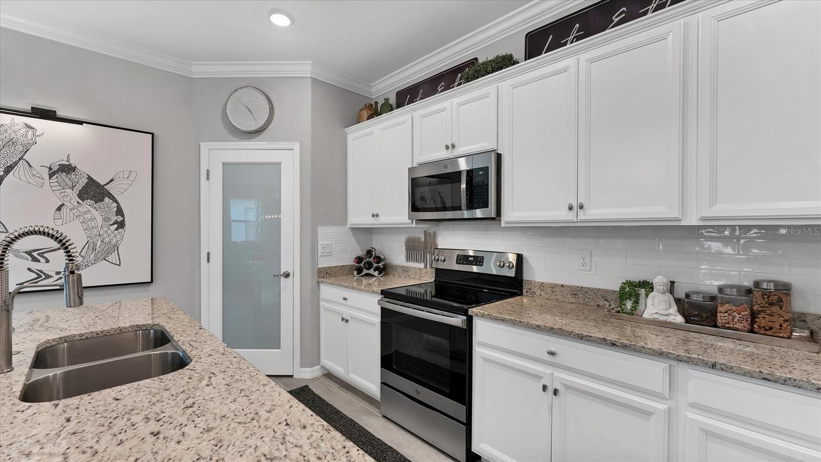 Image 19 of 91 For 10113 Colubrina Drive