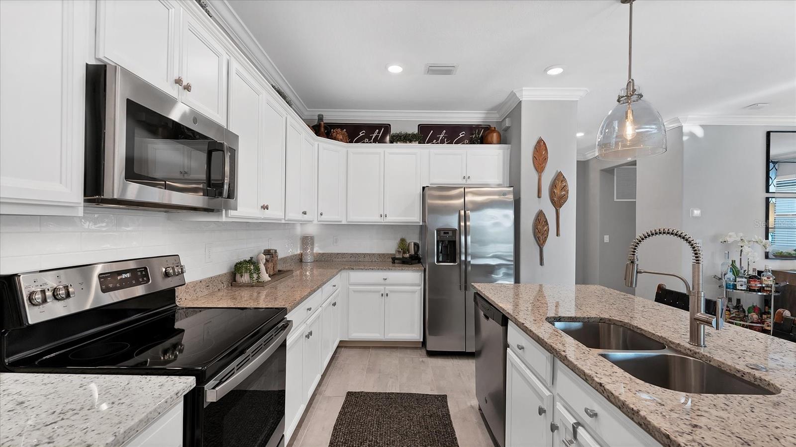 Image 20 of 91 For 10113 Colubrina Drive