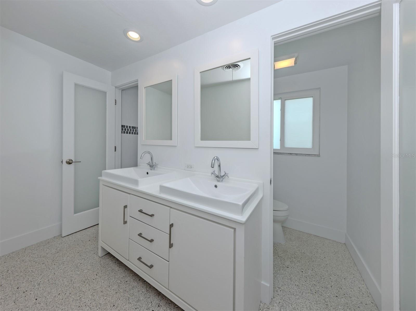 Image 13 of 51 For 107 Sorrento Drive