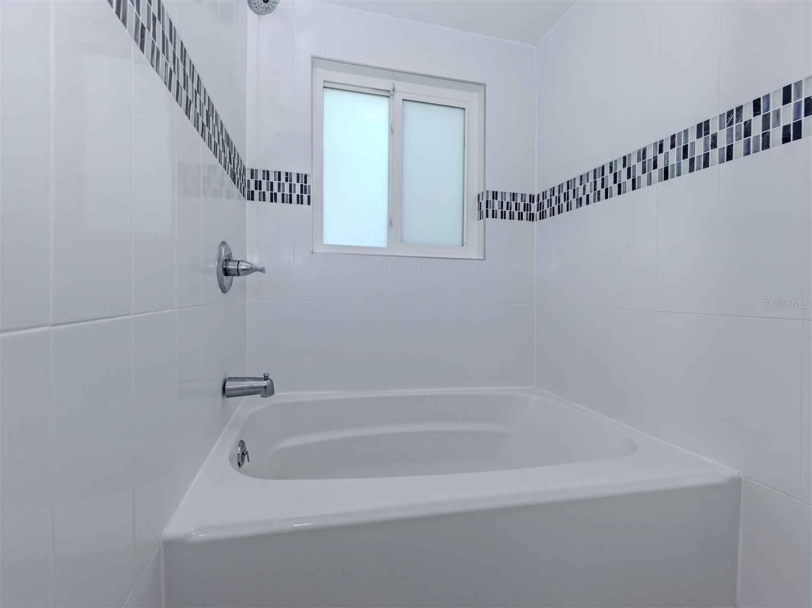 Image 15 of 51 For 107 Sorrento Drive