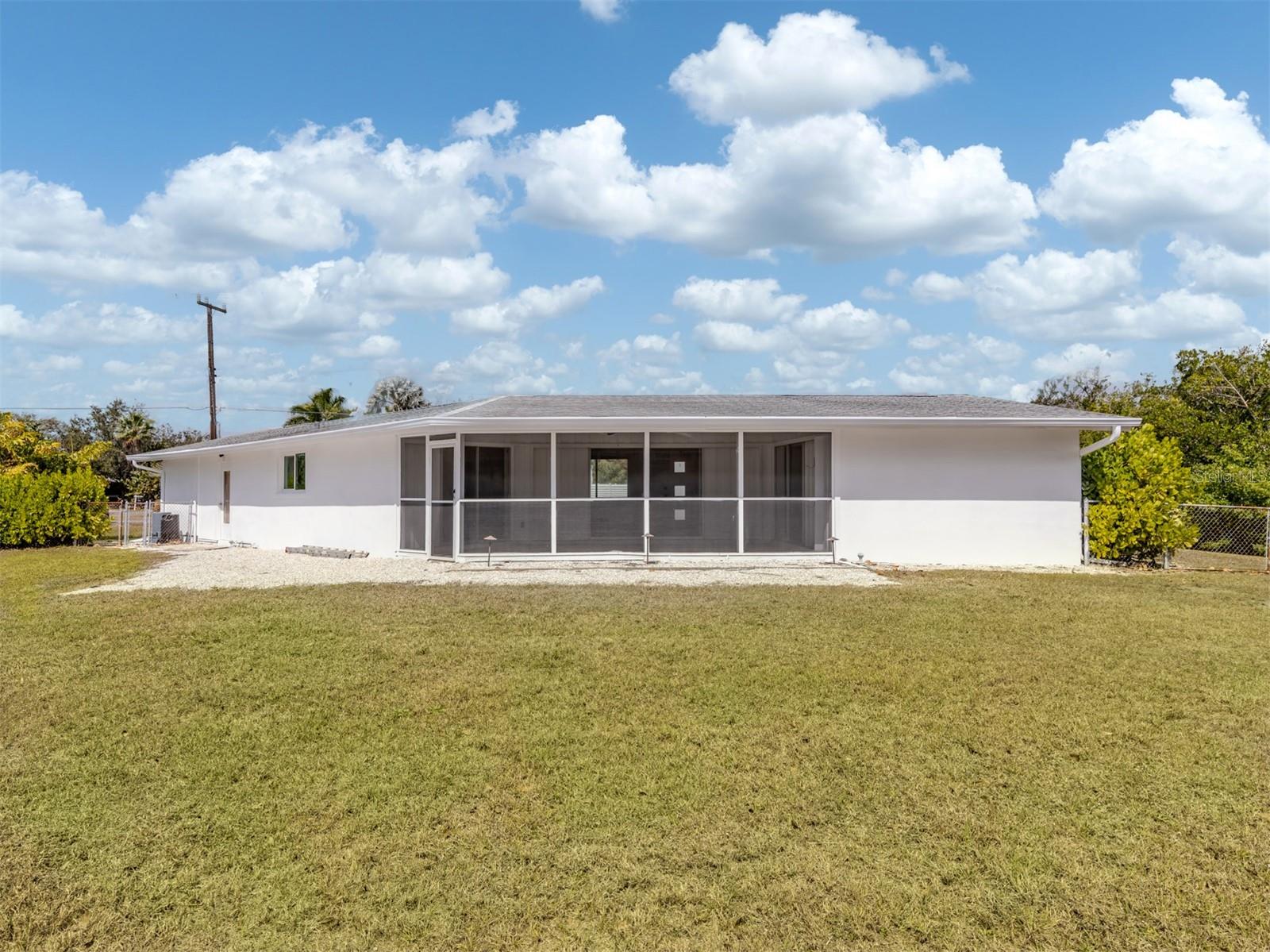 Image 22 of 51 For 107 Sorrento Drive