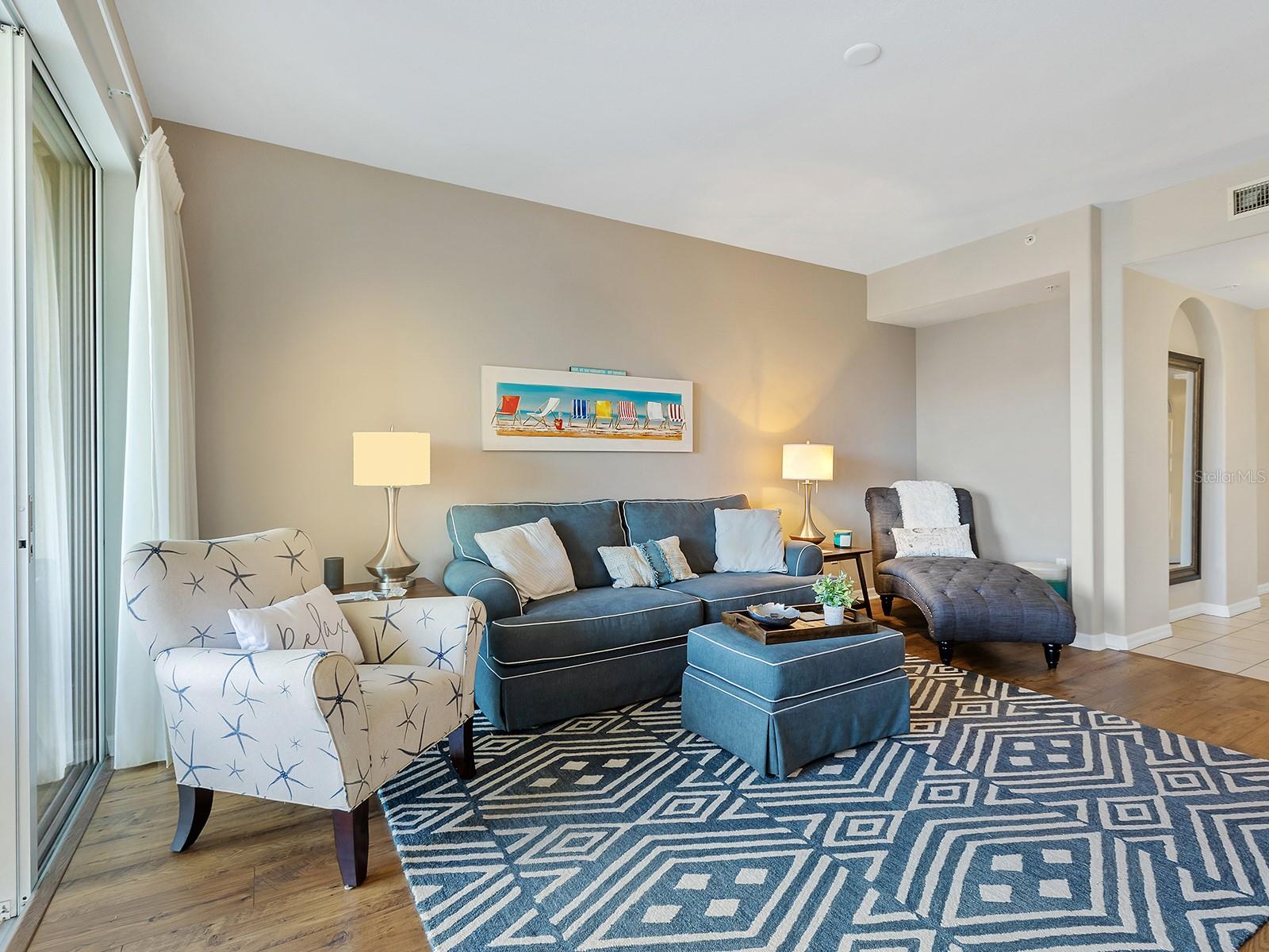 Image 4 of 28 For 980 Cooper Street 302