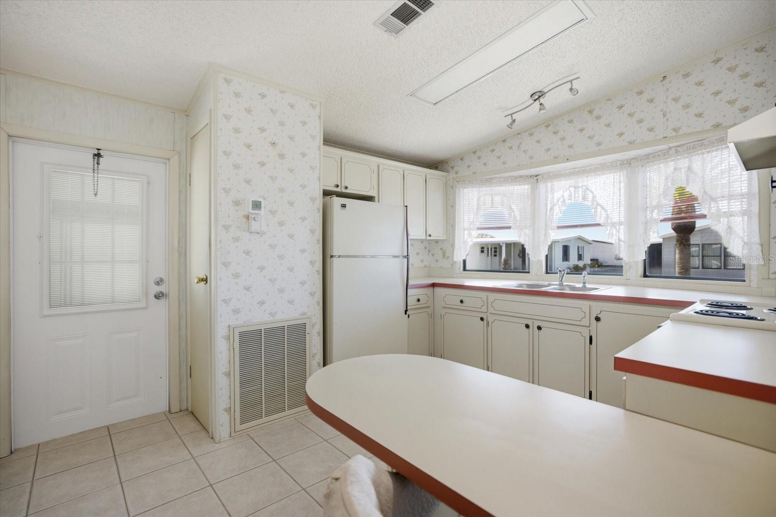 Image 10 of 32 For 339 Outrigger Place