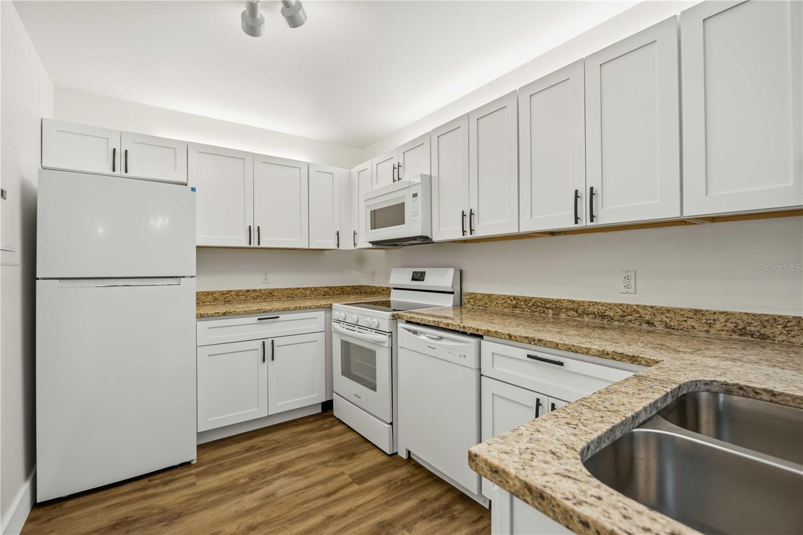 Image 13 of 28 For 3300 Loveland Boulevard 2501