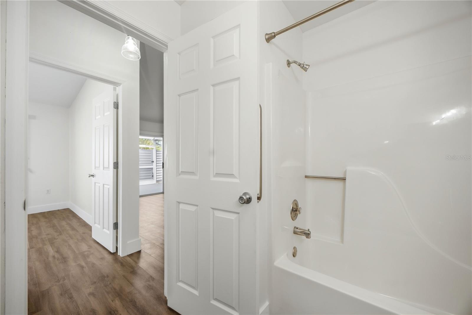 Image 20 of 28 For 3300 Loveland Boulevard 2501