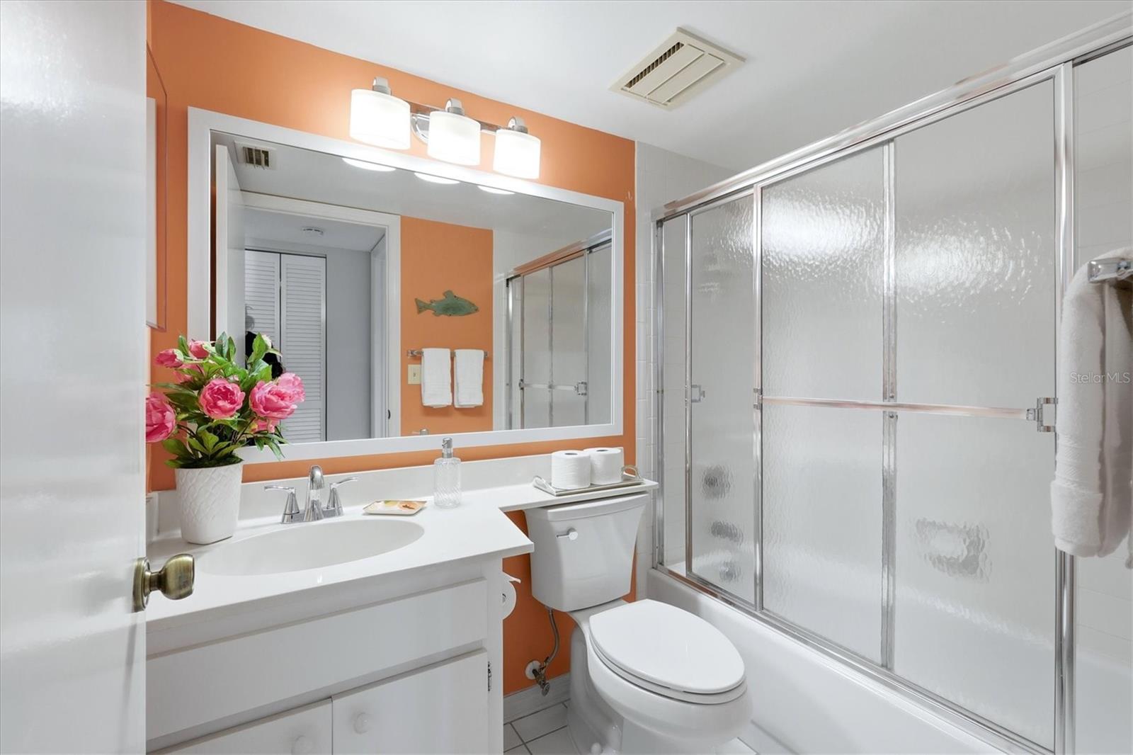 Image 15 of 30 For 437 Cerromar Lane 522