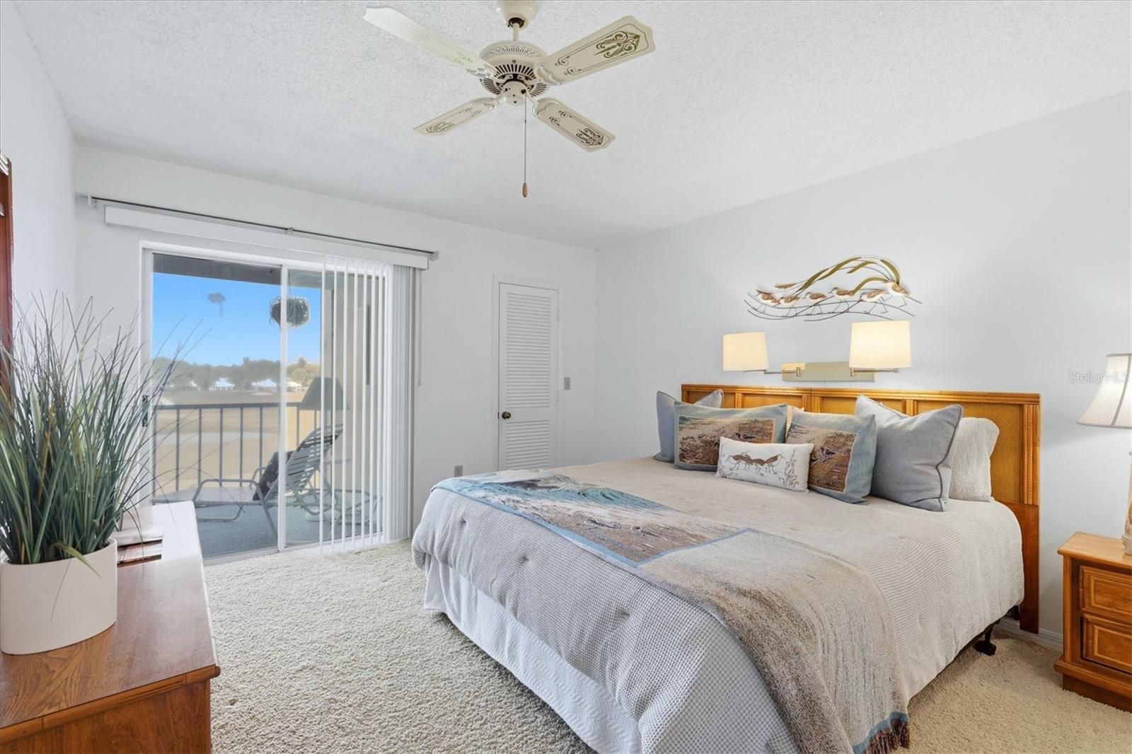 Image 16 of 30 For 437 Cerromar Lane 522