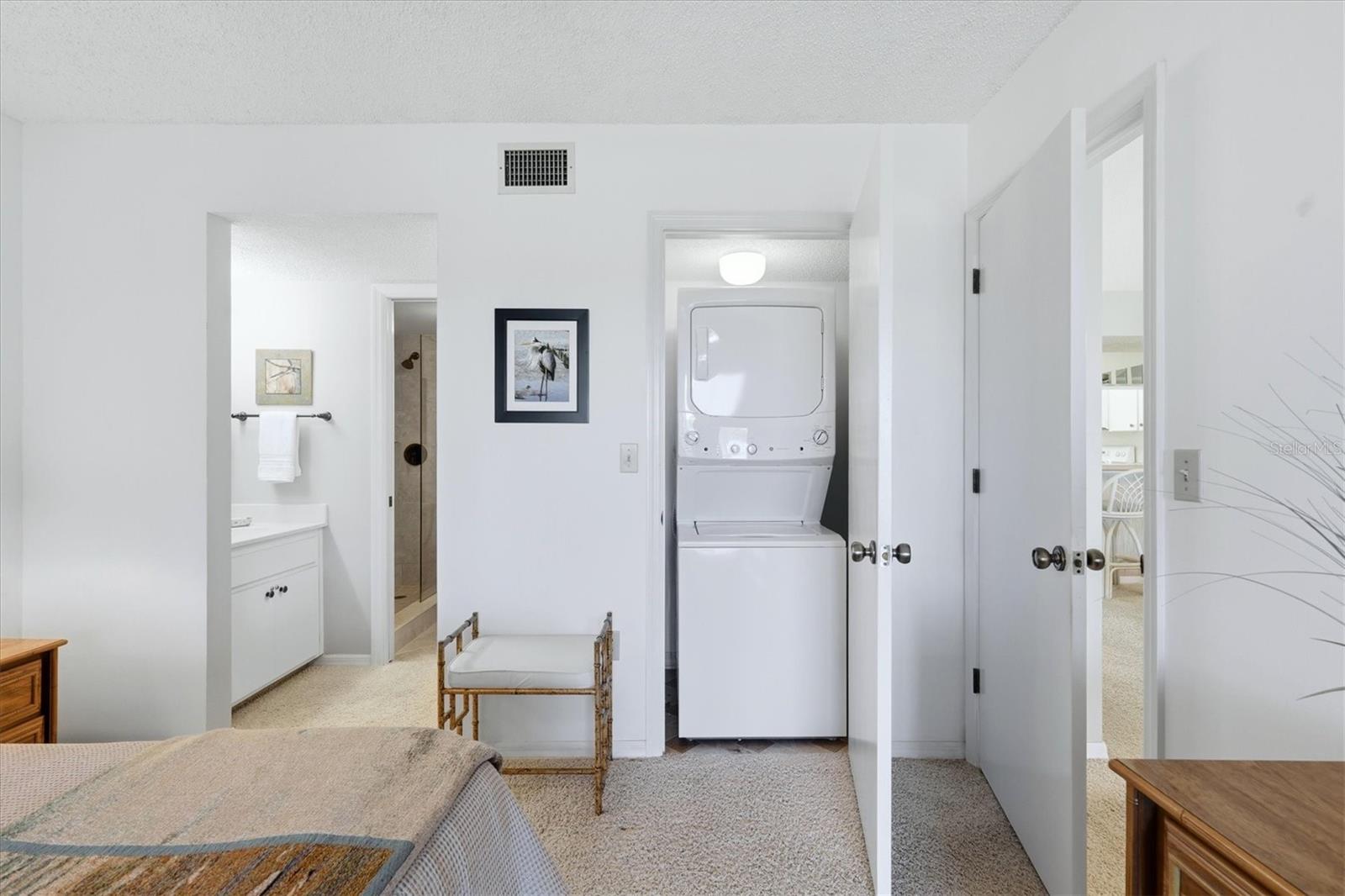 Image 18 of 30 For 437 Cerromar Lane 522