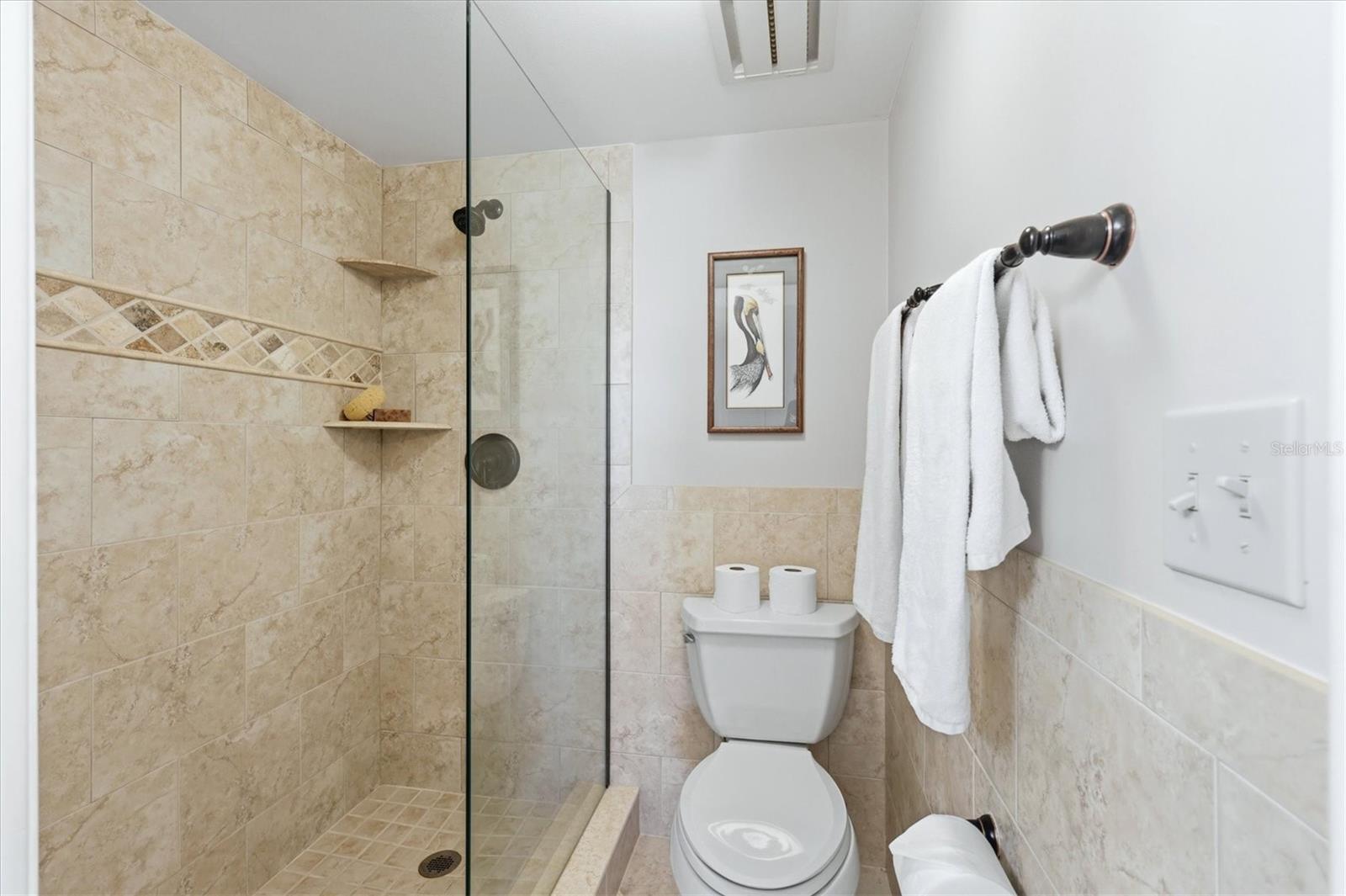 Image 20 of 30 For 437 Cerromar Lane 522