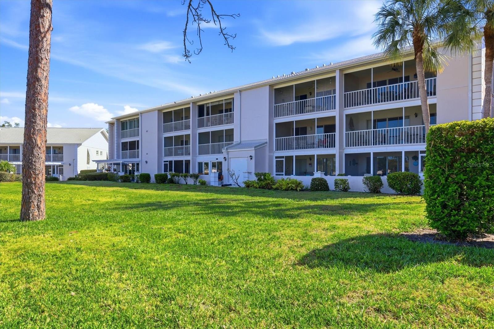 Image 24 of 30 For 437 Cerromar Lane 522