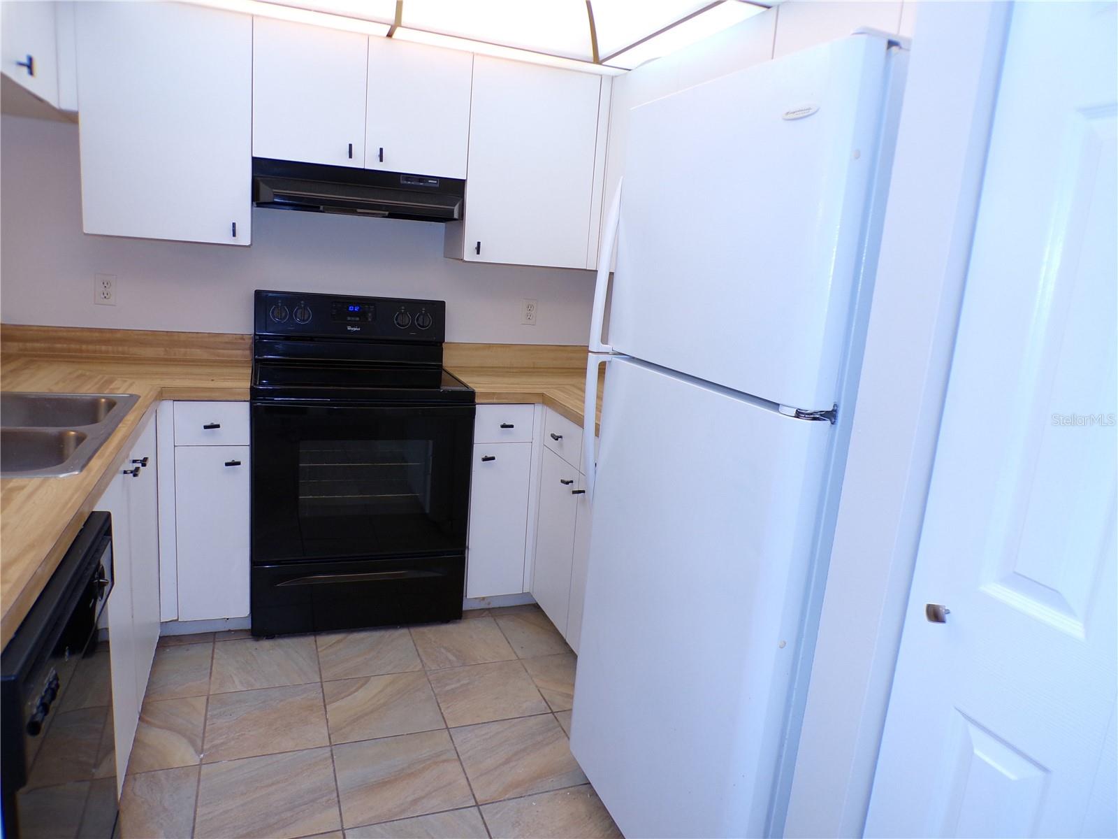 Image 6 of 20 For 634 Bird Bay Drive E 102