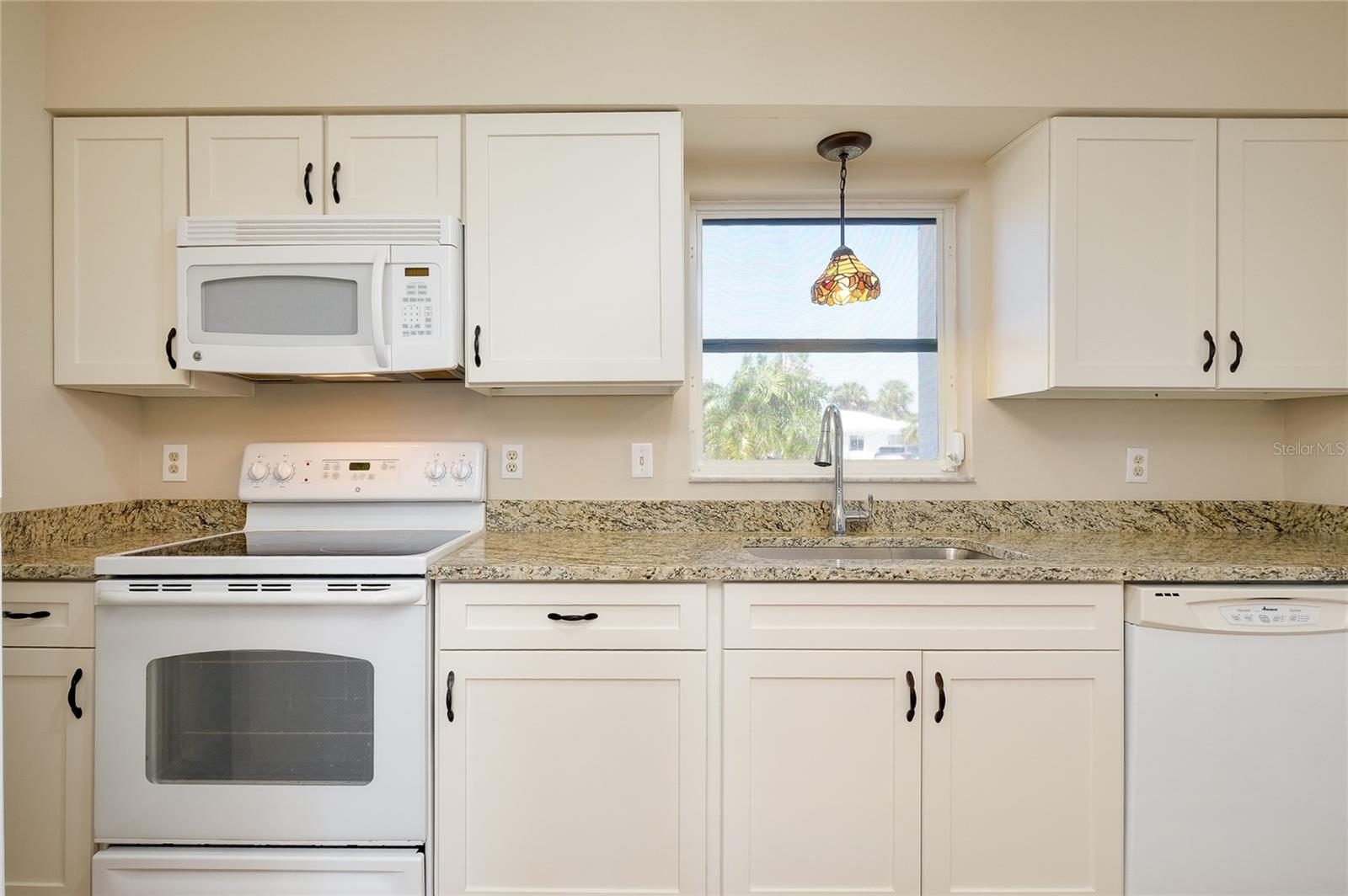 Image 13 of 71 For 397 Circlewood Drive Z1