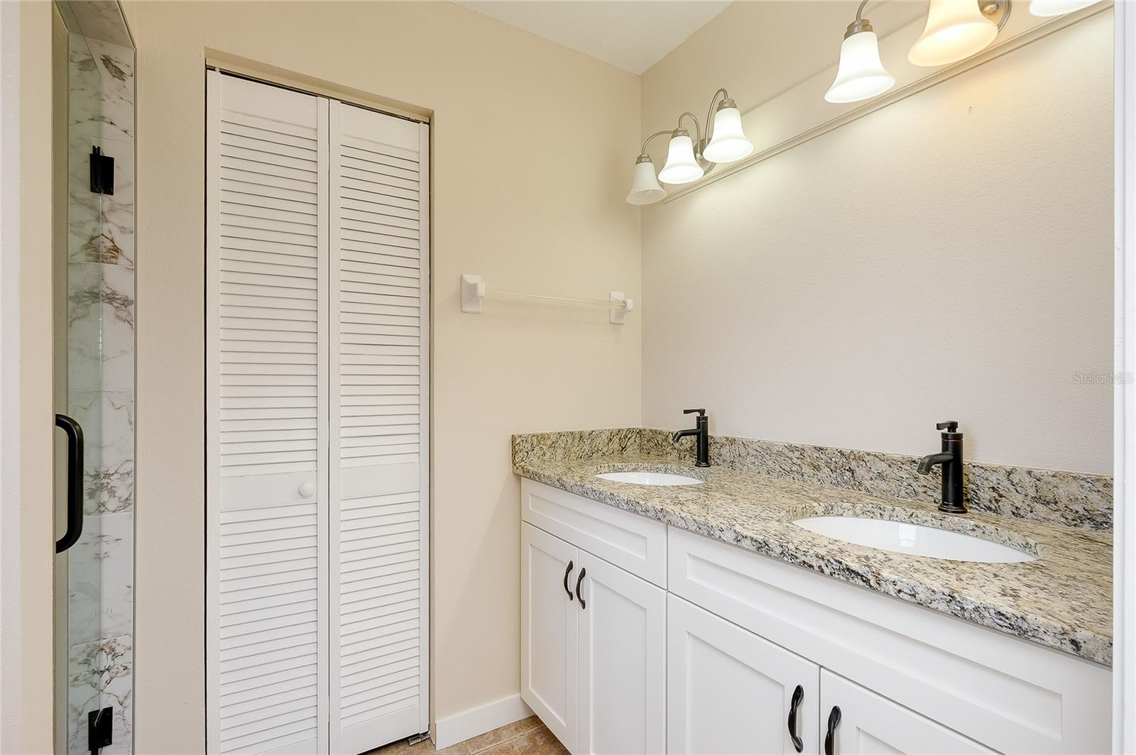 Image 55 of 71 For 397 Circlewood Drive Z1