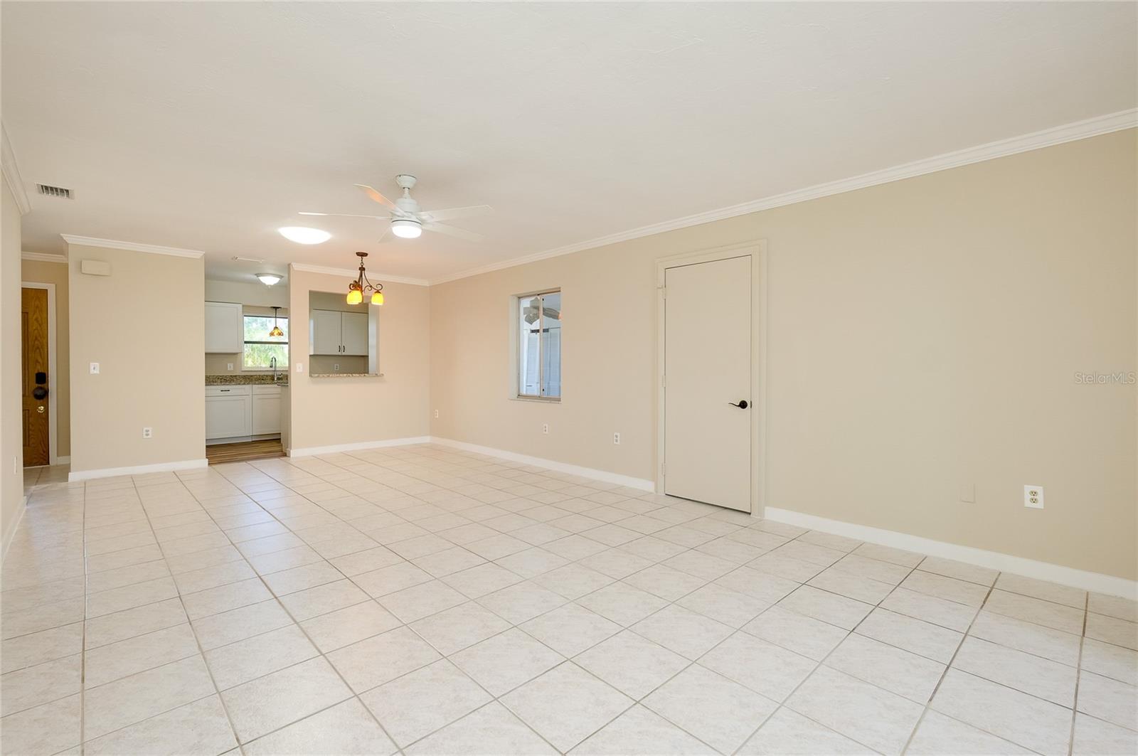 Image 6 of 71 For 397 Circlewood Drive Z1