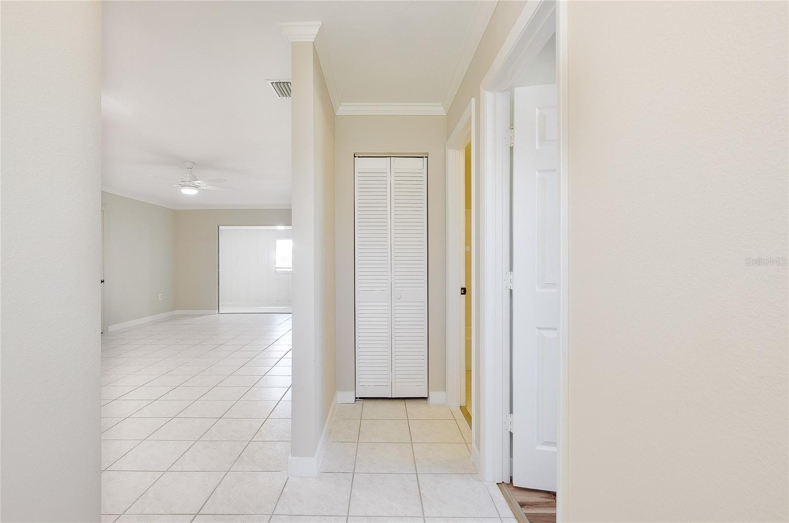 Image 7 of 71 For 397 Circlewood Drive Z1