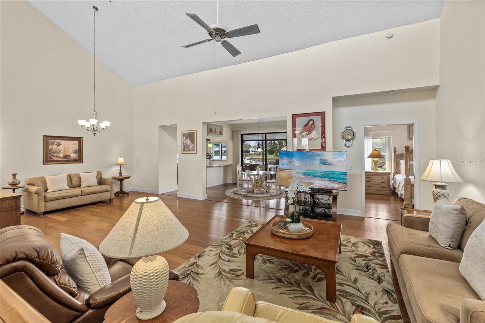 Image 11 of 49 For 53 Inlets Boulevard 53