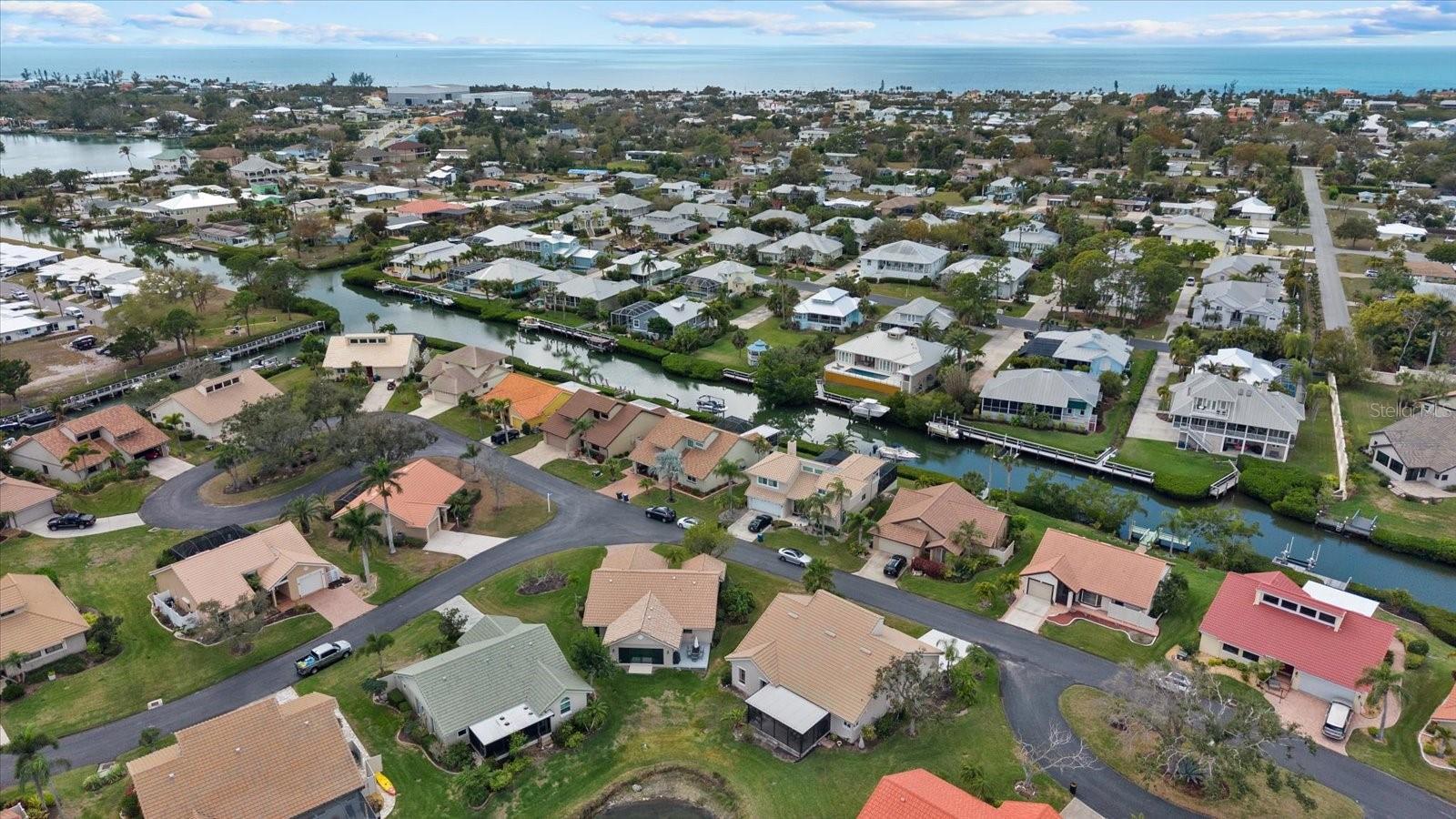 Image 37 of 49 For 53 Inlets Boulevard 53