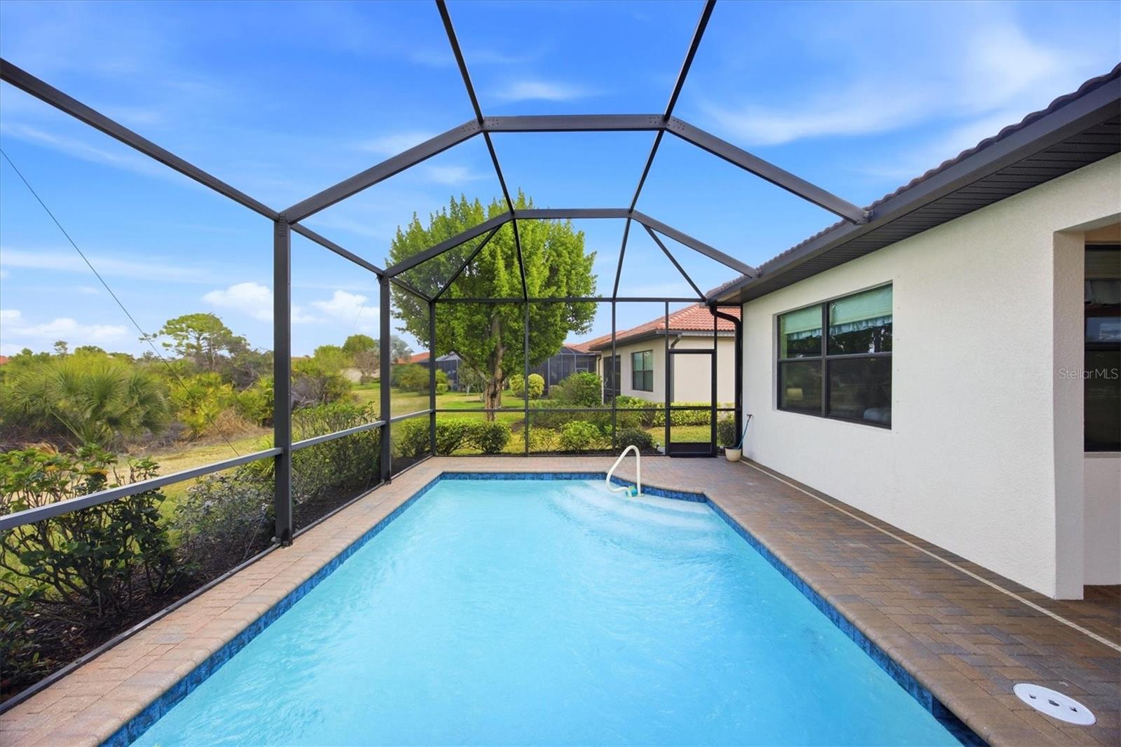 Image 18 of 100 For 10533 Crooked Creek Drive