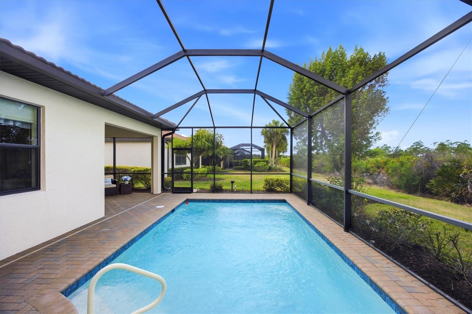 Image 19 of 100 For 10533 Crooked Creek Drive