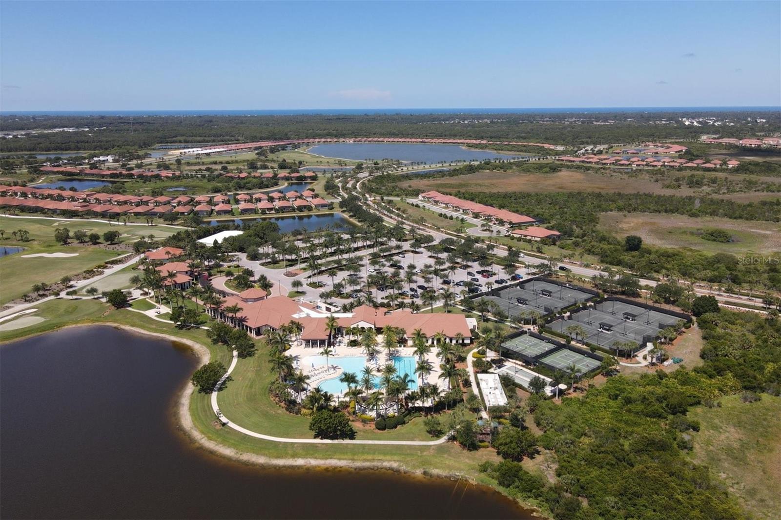 Image 75 of 100 For 10443 Medjool Drive