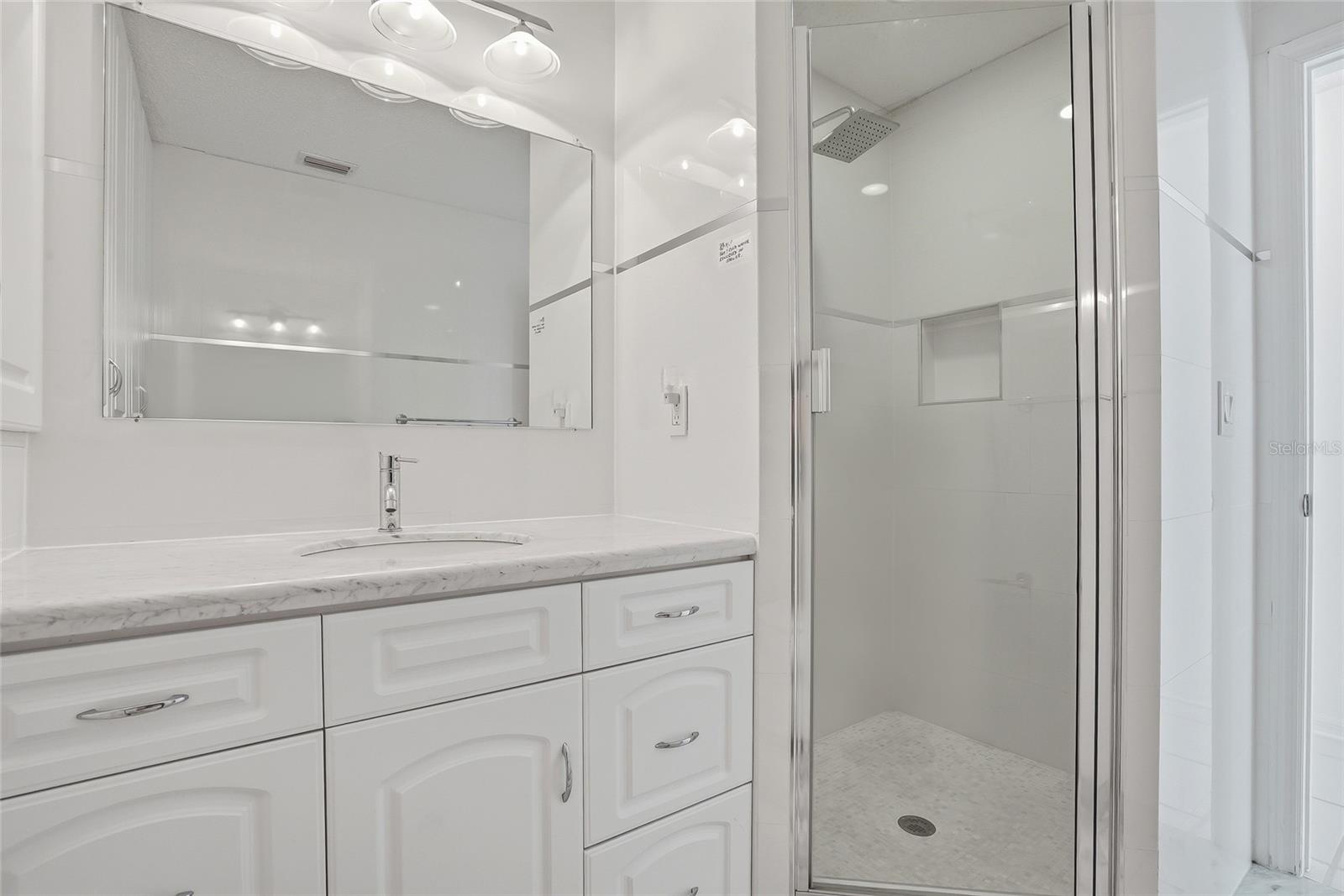 Image 10 of 48 For 545 Walden Court