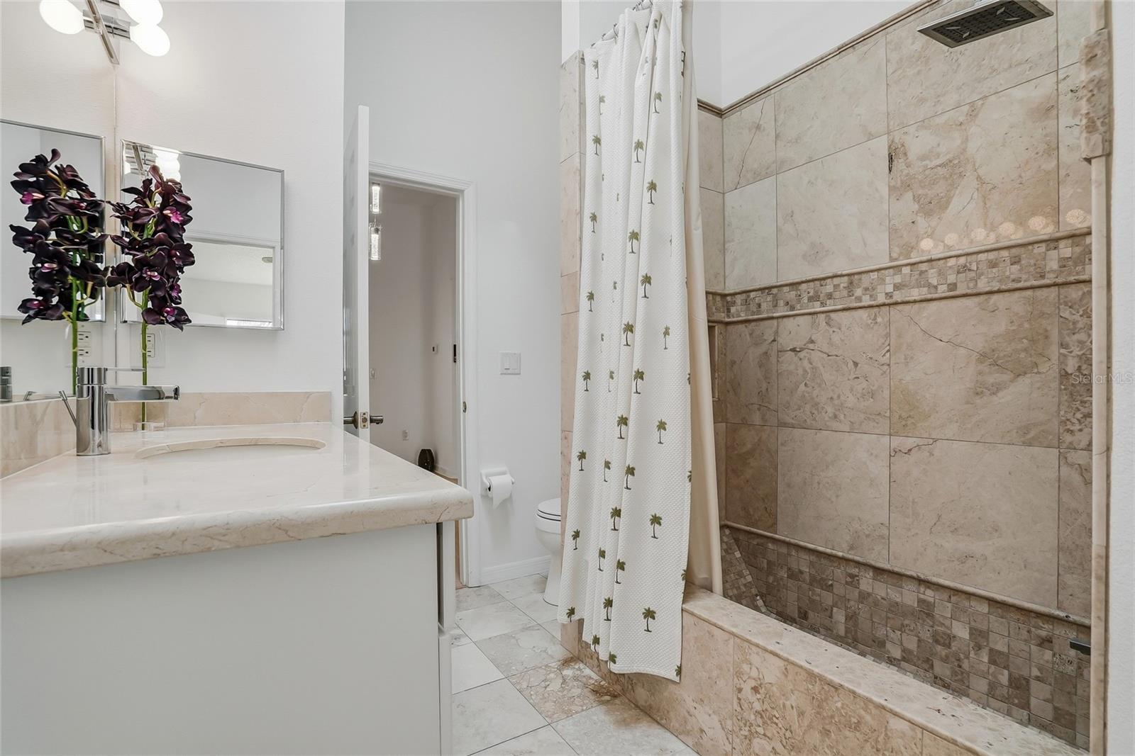 Image 28 of 48 For 545 Walden Court