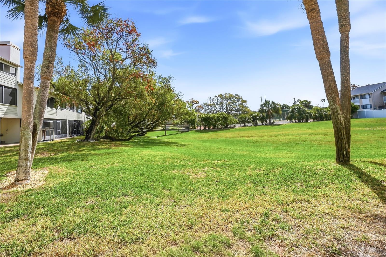 Image 33 of 48 For 545 Walden Court