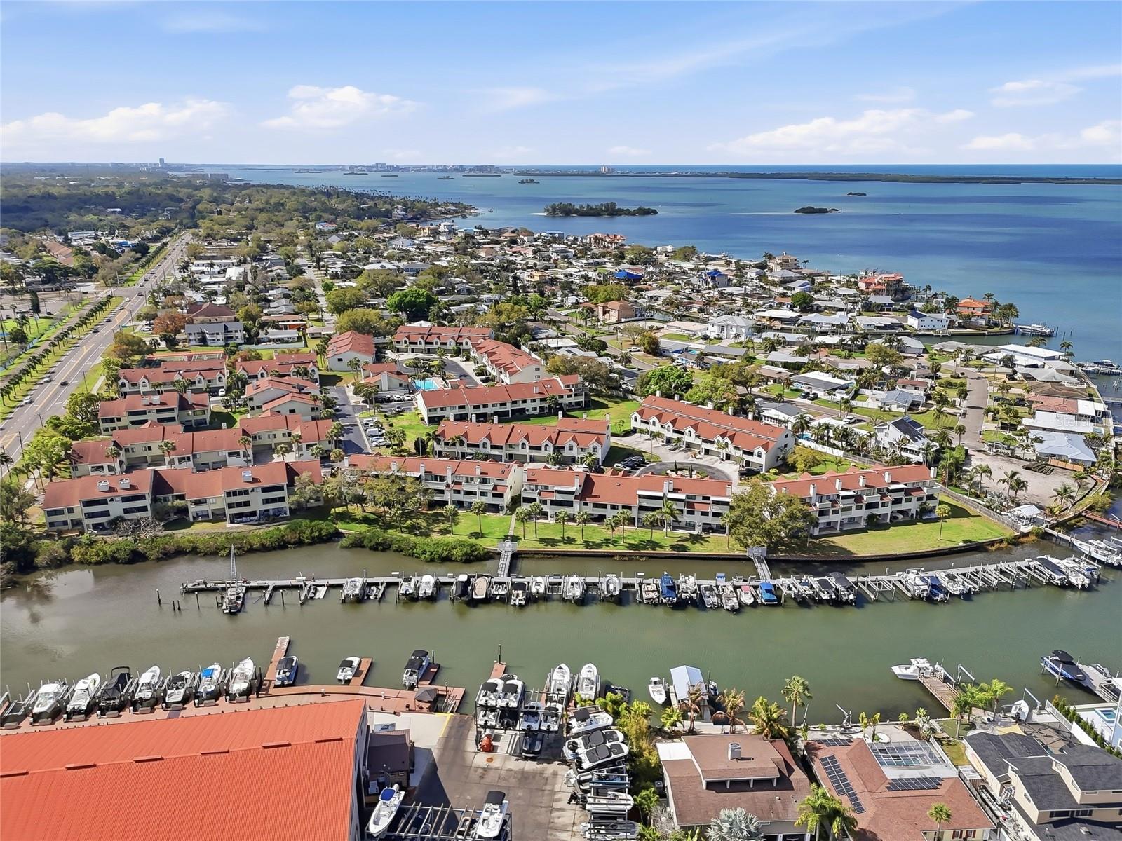 Image 39 of 48 For 545 Walden Court