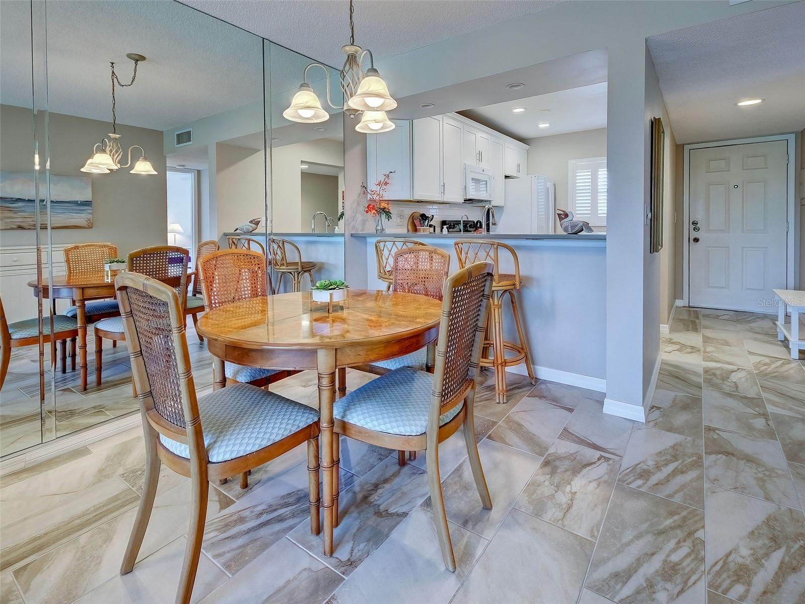 Image 19 of 58 For 408 Cerromar Circle S 233