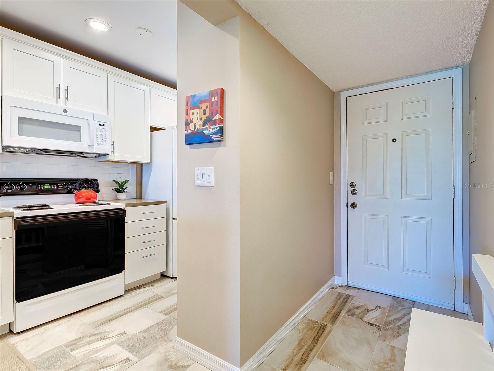 Image 7 of 58 For 408 Cerromar Circle S 233