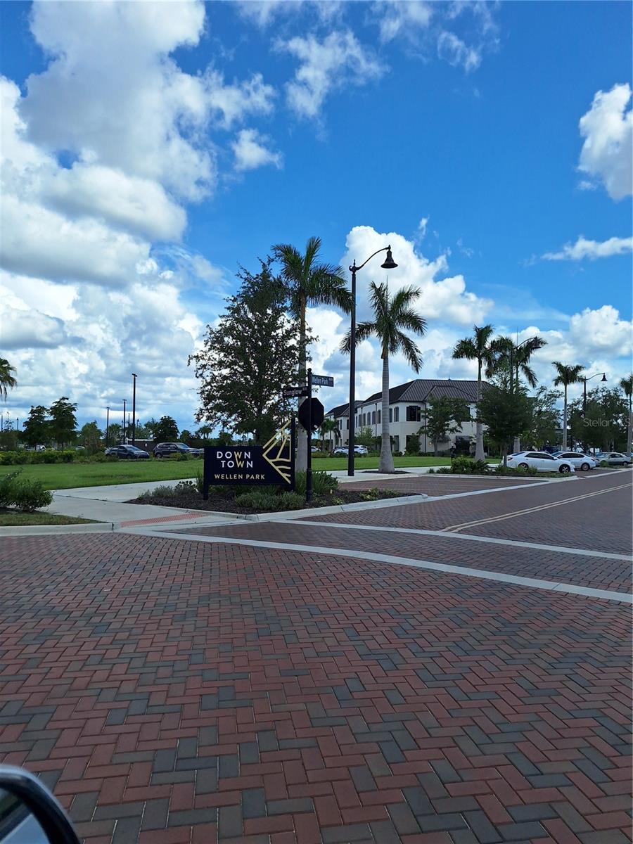 Image 28 of 30 For 12721 Brookgreen Street