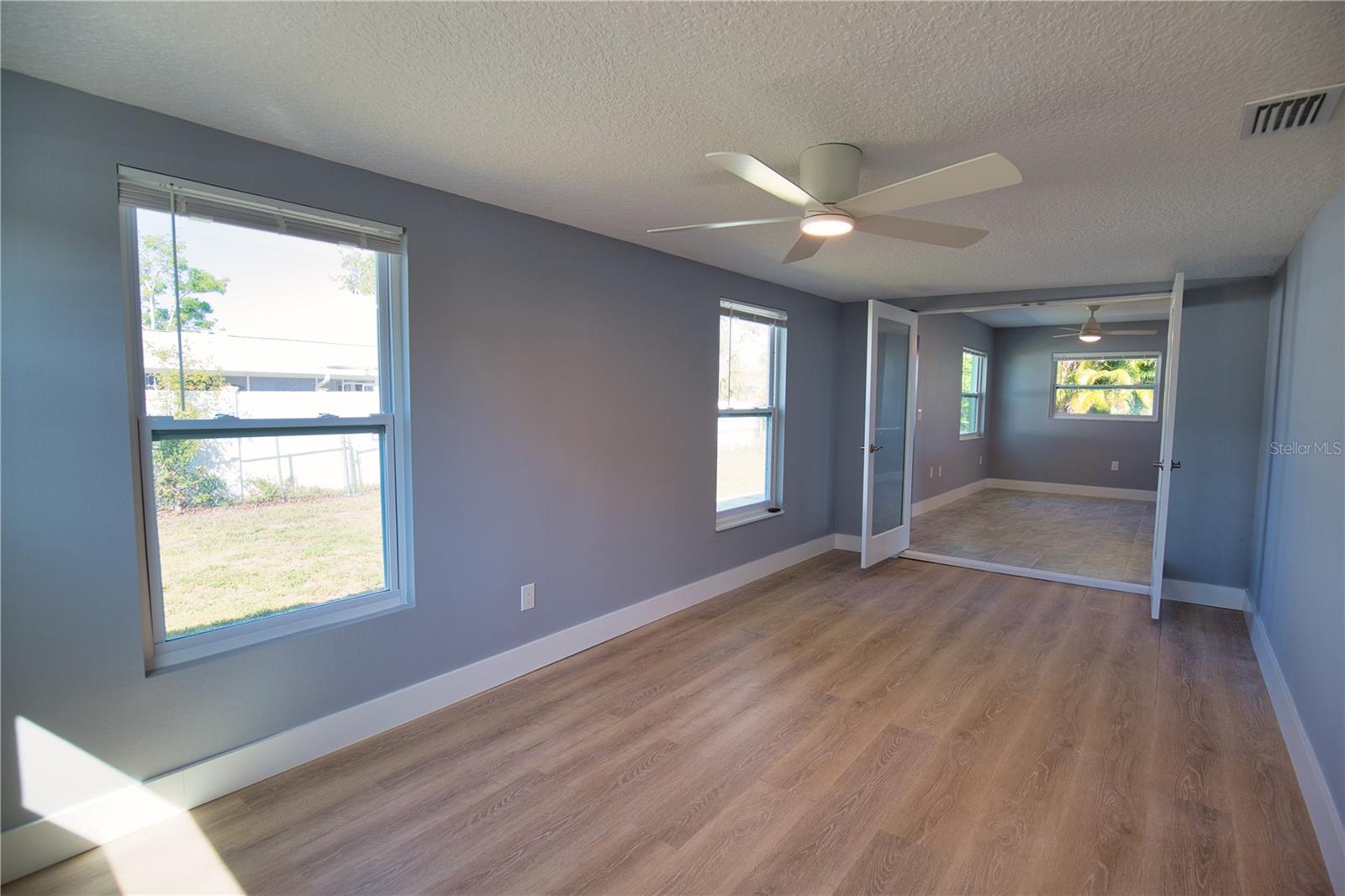 Listing photo id 11 for 3392 Orange Road