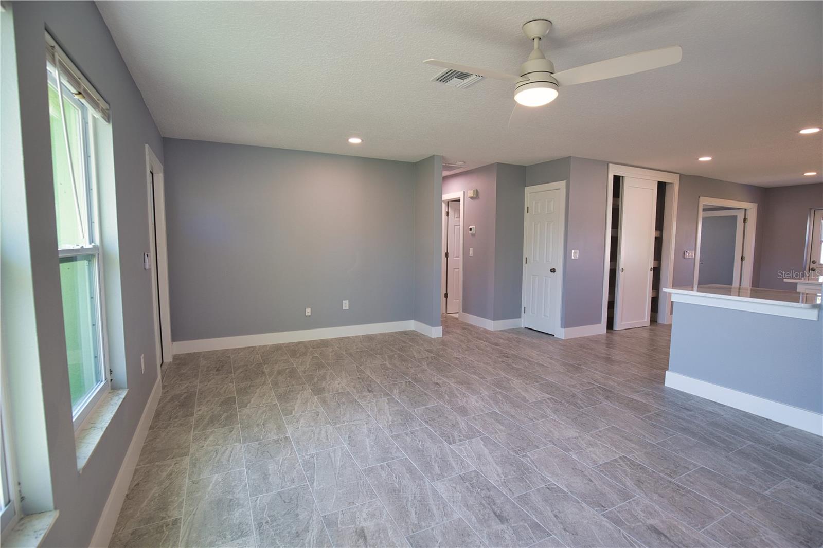 Listing photo id 3 for 3392 Orange Road