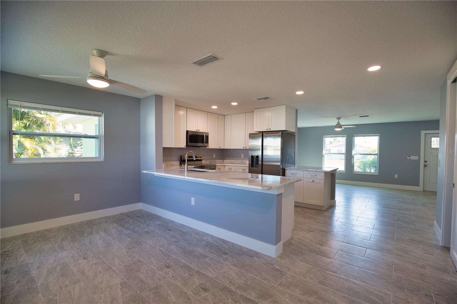 Listing photo id 6 for 3392 Orange Road