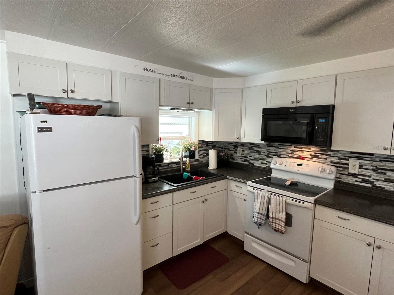 Image 16 of 31 For 113 Roma Road