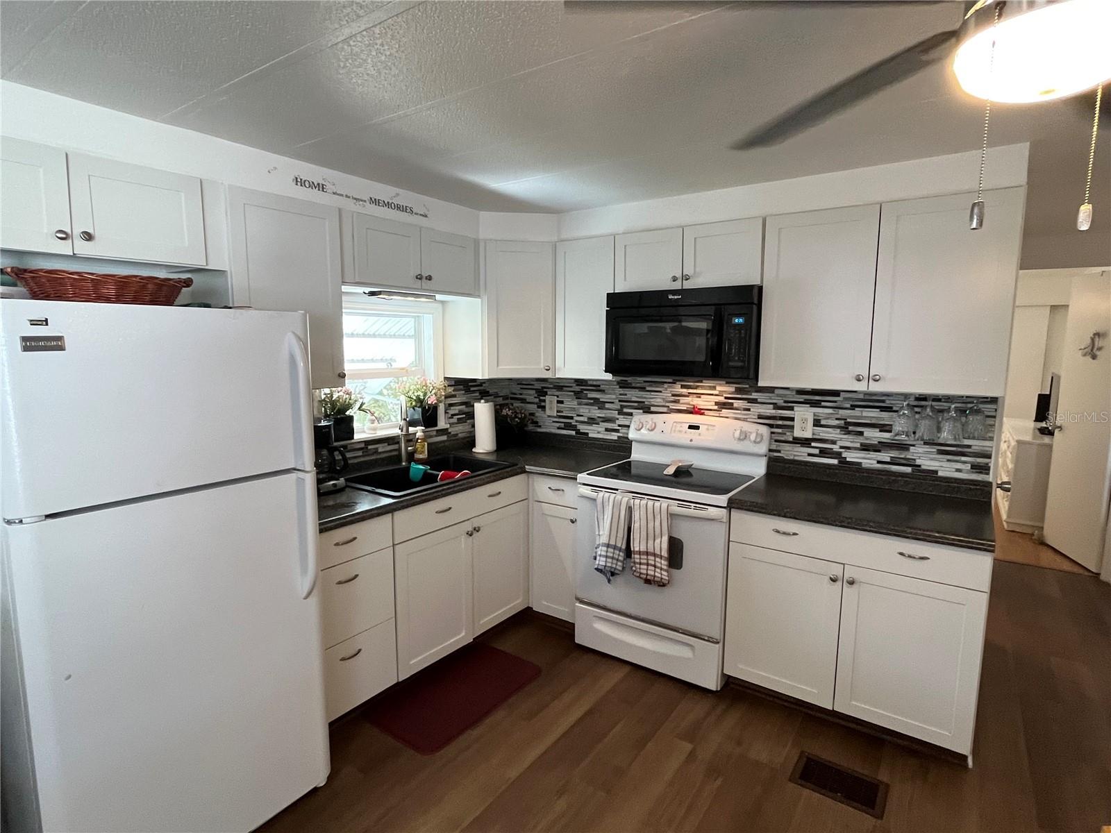 Image 17 of 31 For 113 Roma Road