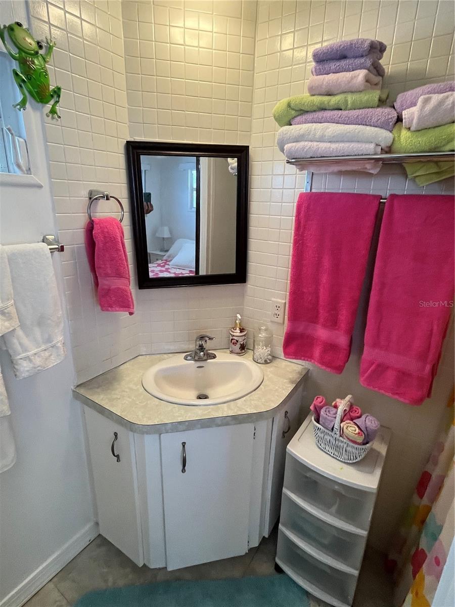 Image 27 of 31 For 113 Roma Road