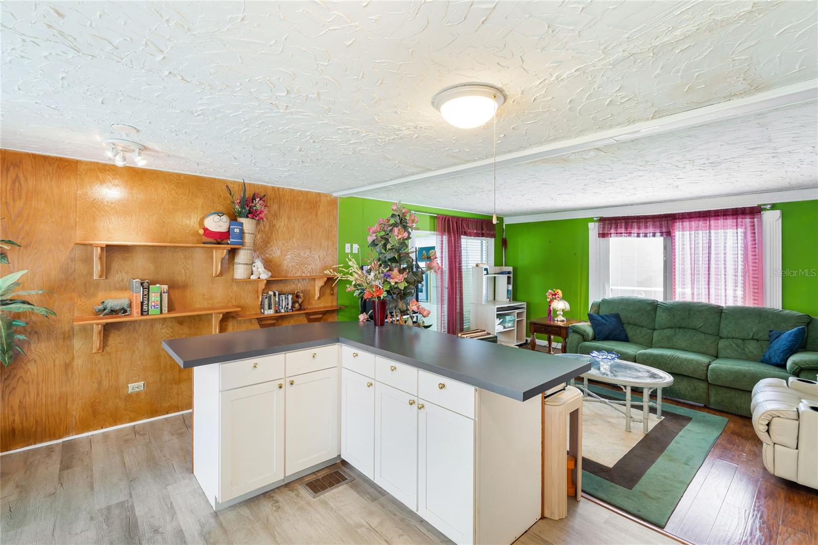 Image 7 of 23 For 210 Roma Road