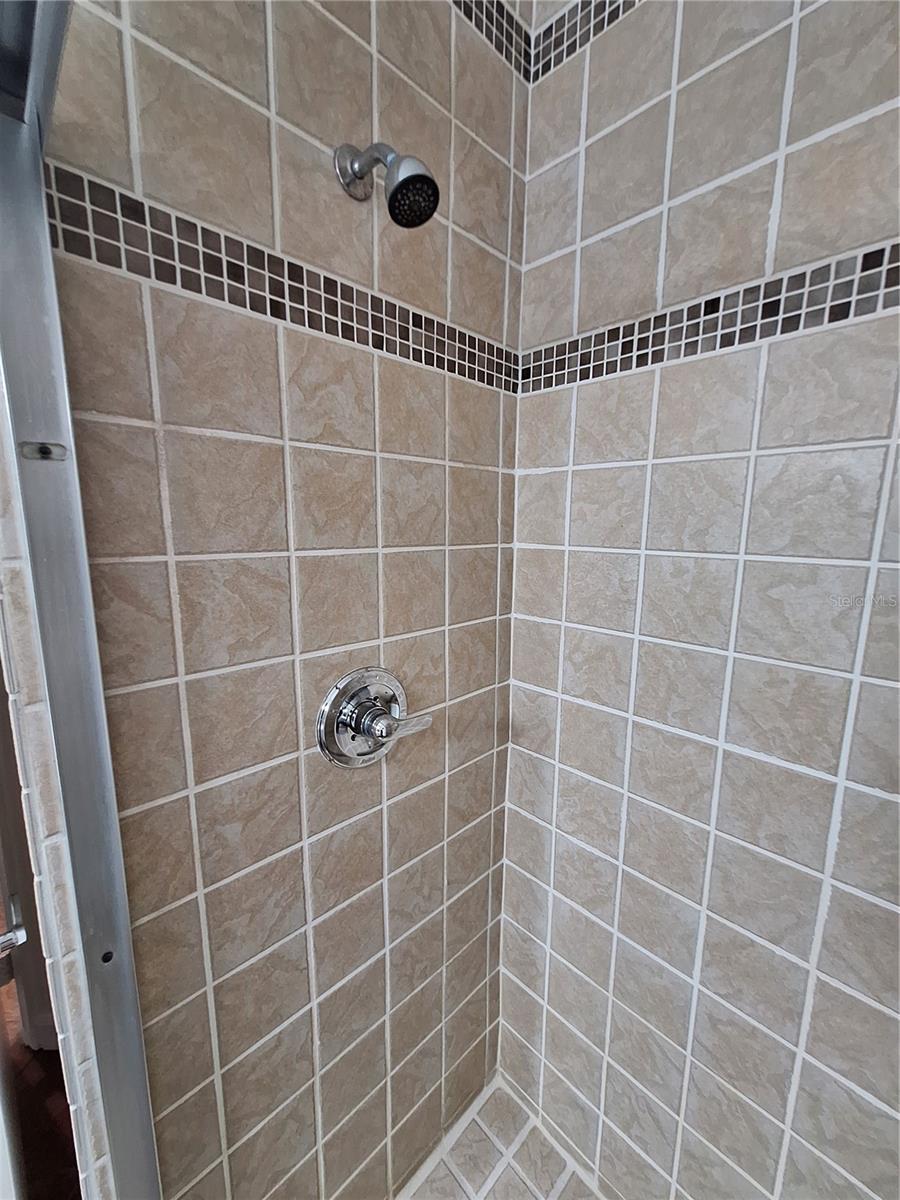 Image 15 of 27 For 5140 Northridge Road 102