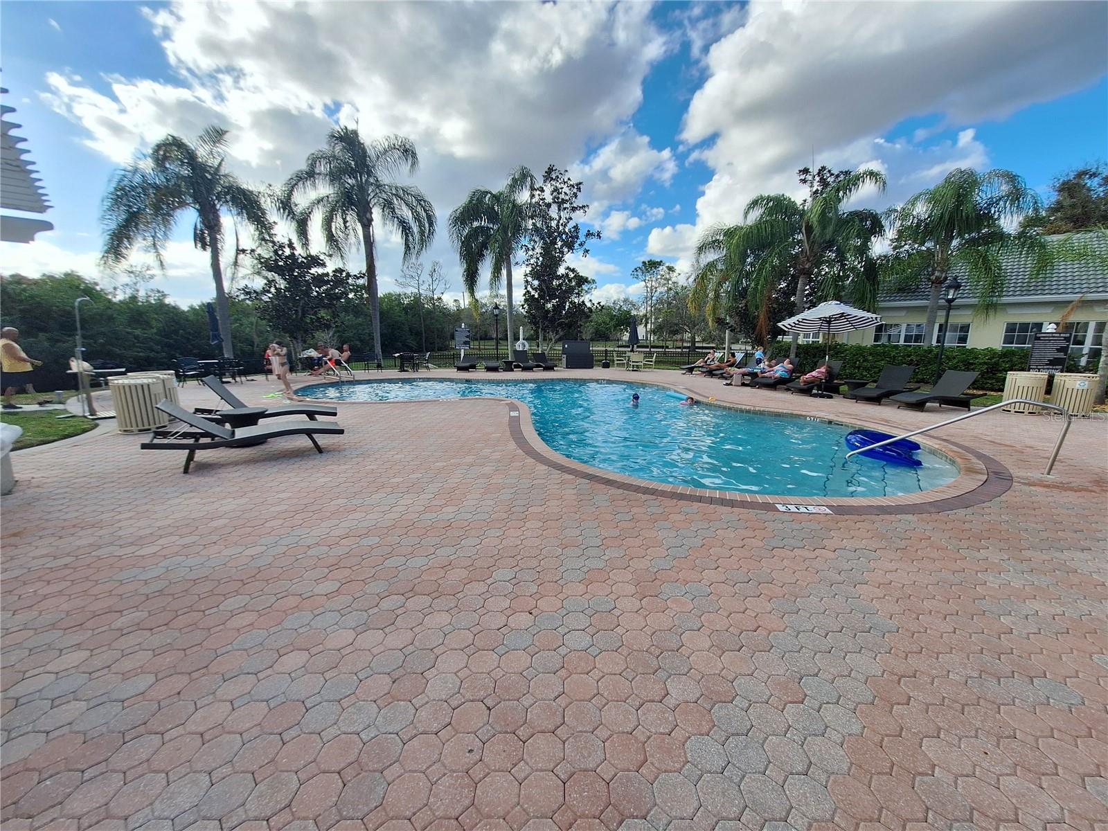 Image 20 of 27 For 5140 Northridge Road 102