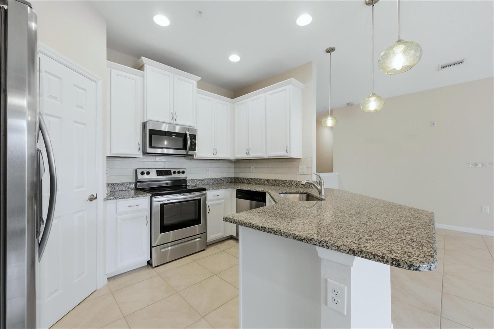 Image 18 of 68 For 4304 Expedition Way Way 105