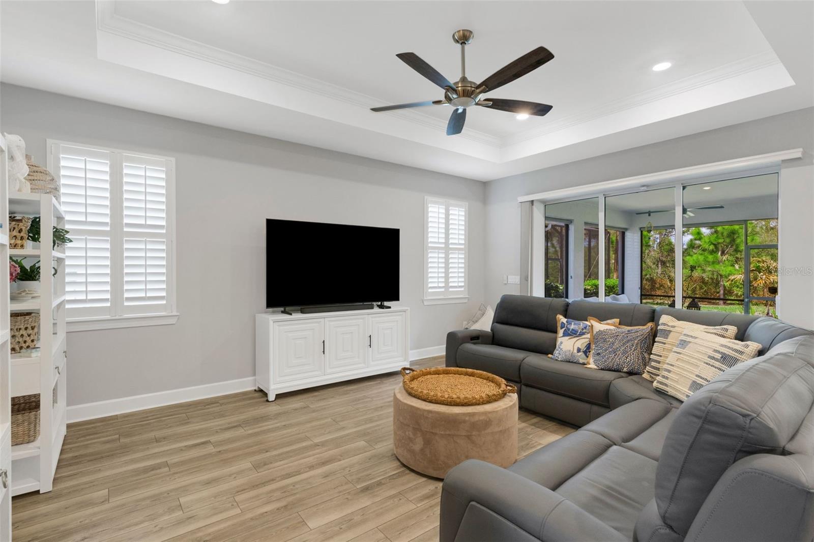 Image 15 of 77 For 10088 Coral Shore Drive