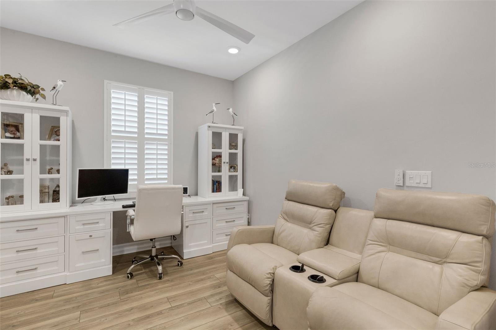 Image 16 of 77 For 10088 Coral Shore Drive