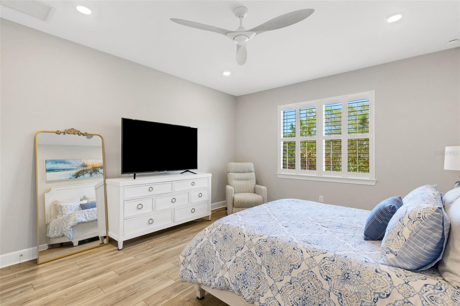 Image 28 of 77 For 10088 Coral Shore Drive