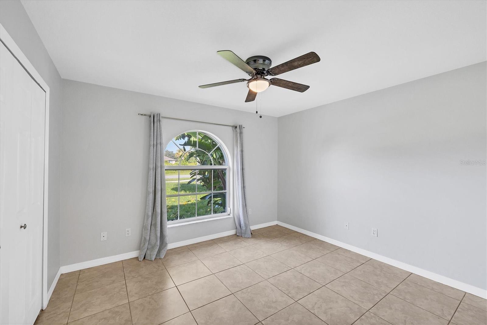 Image 23 of 48 For 1550 Biscayne Drive