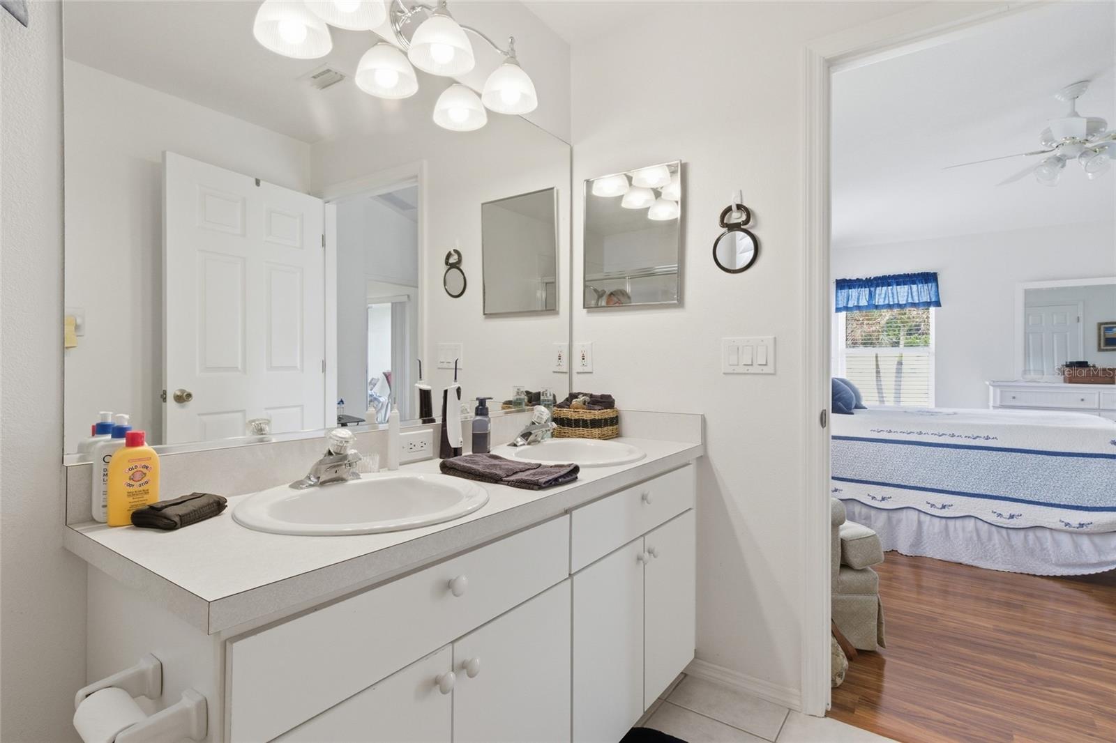 Image 14 of 39 For 4253 Tennyson Way